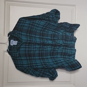 Uproar girls/juniors, green and black buttondown shirt, medium.